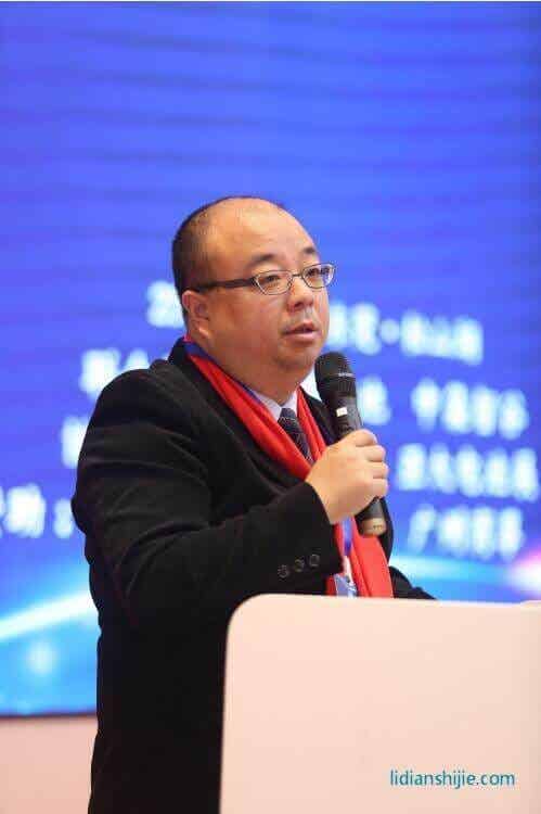 正業(yè)科技范斌當選為協會第一位、同時也是目前唯一一位常務副會長。范總在致辭中言辭懇切,表示將與其他領導一起帶領秘書處更進一步做好協會未來的工作